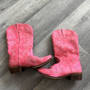 Roper Pink Heeled Boots with Decorative Stitching